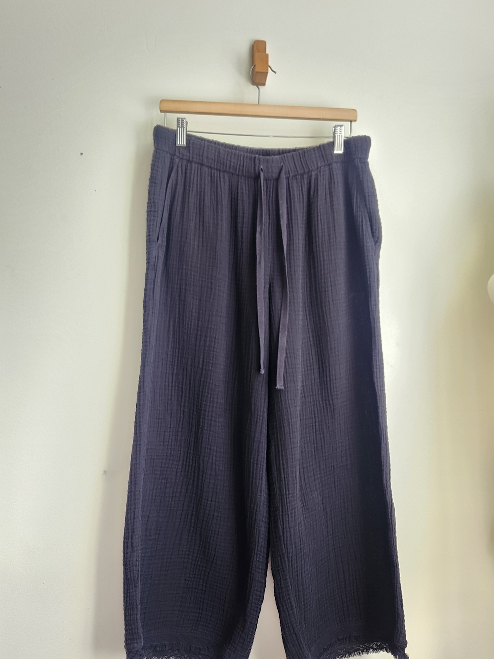 Eileen Fisher Organic Cotton Gauze Wide Leg Pants Medium Black Crop Raw Hem Boho